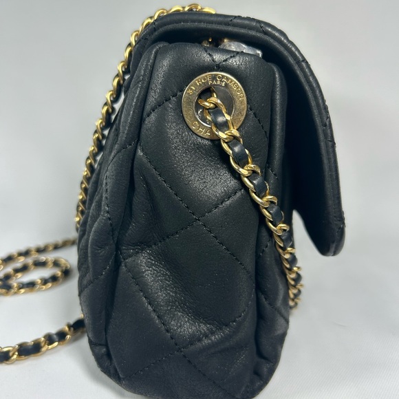 Chanel Chic Quilted Flap Bag - Picture 6 of 16